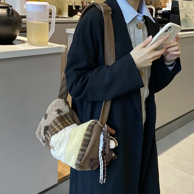 Contrast Color Splicing Design Ladies Shoulder Bags Plush Vintage Leopard Girls Tote Handbag Large Capacity Female Crossbody Bag