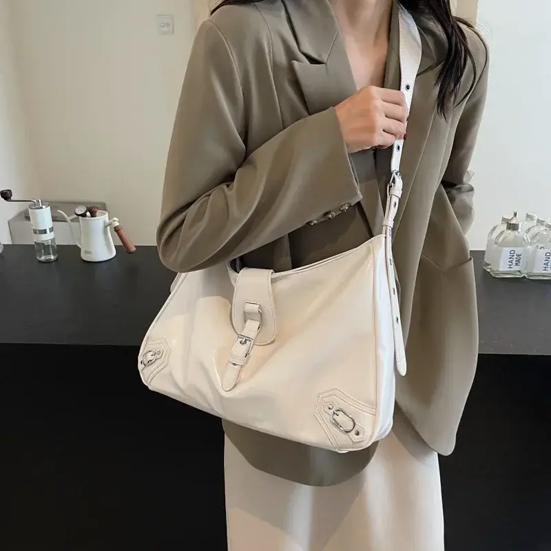 Fashion Design Women's Shoulder Crossbody Bag Large Capacity Pu Leather Ladies Tote Bags Vintage Luxury Female Rivets Handbags
