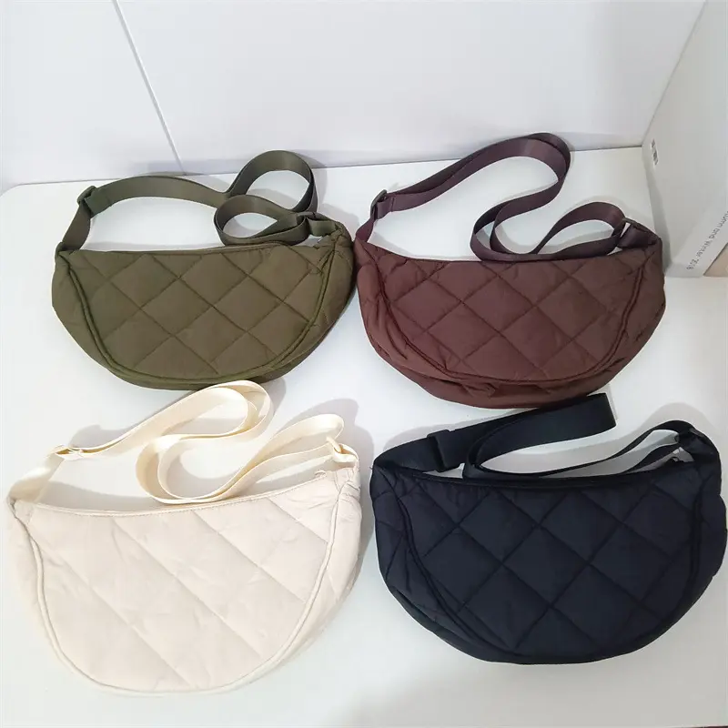 Quilted Plaid Shoulder Bags for Women Lightweight Ladies Hobos Crossbody Bag Casual Travel Sports Female Underarm Bag Handbags