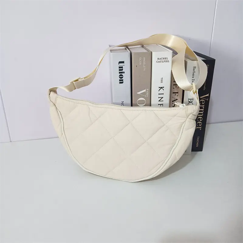Quilted Plaid Shoulder Bags for Women Lightweight Ladies Hobos Crossbody Bag Casual Travel Sports Female Underarm Bag Handbags