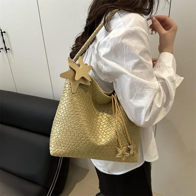 Large Capacity Woven PU Bucket Shoulder Bags for Women Commuter Solid Color Ladies Star Handbag Simple Female Underarm Bag Tote