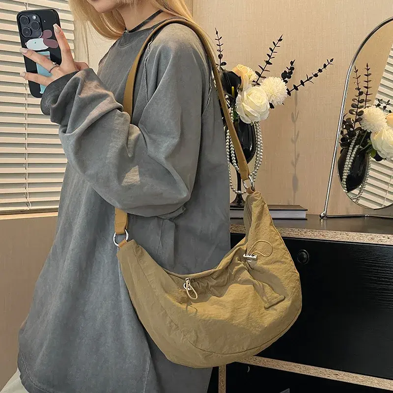 Waterproof Nylon Cloth Ladies Underarm Bag Outdoor Travel Girls Handbag Casual Pleated Design Drawstring Shoulder Bags for Women