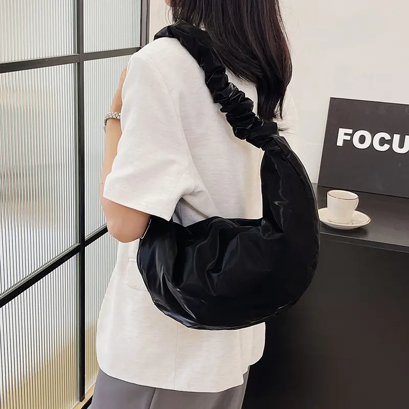 Pleated Drawstring Women's Crossbody Bags Large Capacity Portable Ladies Hobos Shoulder Bag Solid Color Female Tote Handbags