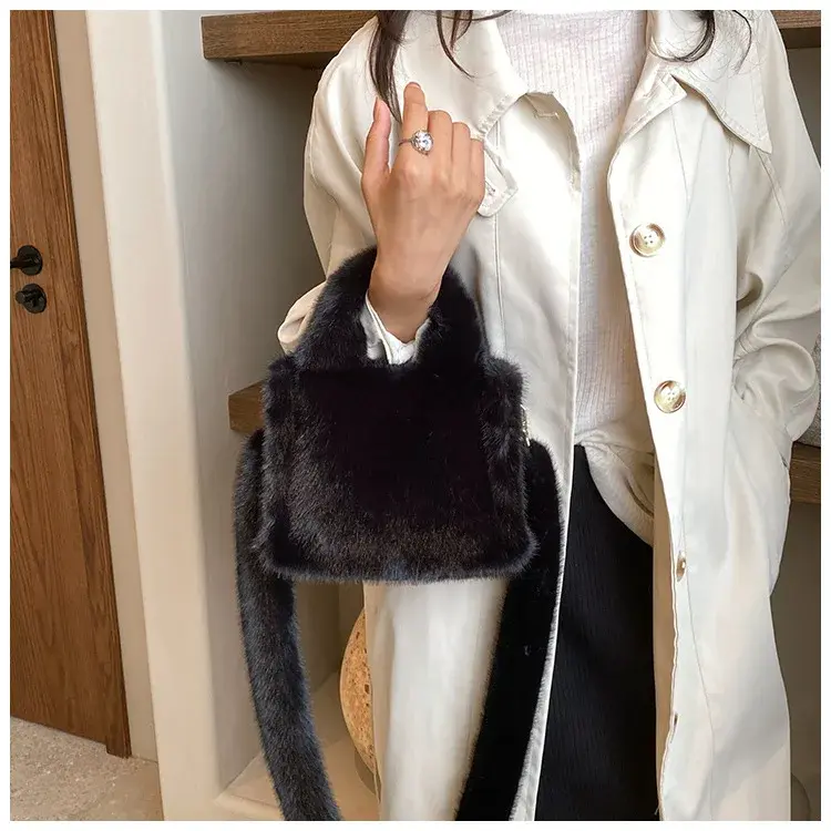 Winter Soft Plush Women's Handbags Solid Color Ladies Furry Square Shoulder Bags Portable Female Faux Fur Crossbody Bag Purse