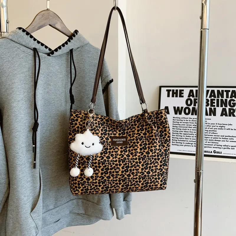 Retro Casual Leopard Print Women's Shoulder Bags Large Capacity Commuter Ladies Handheld Bag Fashion Cool Girls Shopping Tote