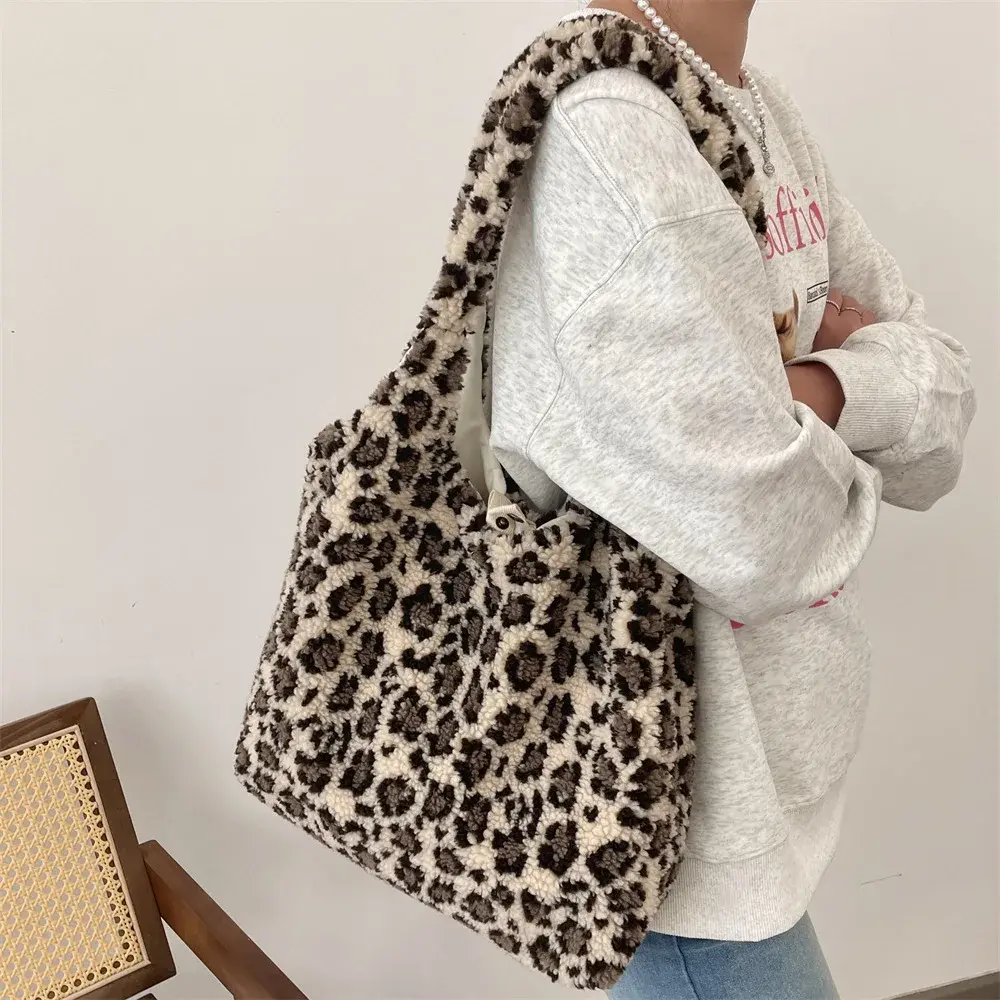 Winter Plaid Women's Plush Shoulder Bags Vintage Leopard Ladies Furry Handbags Large Capacity Female Faux Lamb Wool Tote Bag