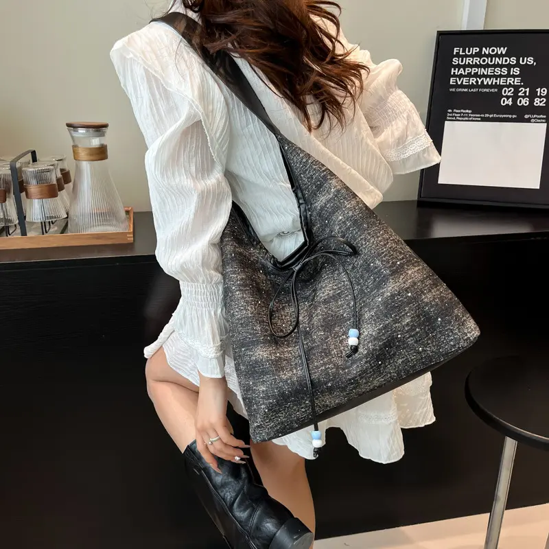 Fashion Design Women Denim Shoulder Bags Large Capacity Student Ladies Pu Underarm Bag Simple Portable Female Tote Handbags