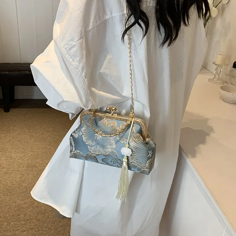 Fashion Elegant Women Shoulder Bags Clutch Chinese Style Ladies Chain Crossbody Bag Casual Girls Handbags Purse Tassel Pendant