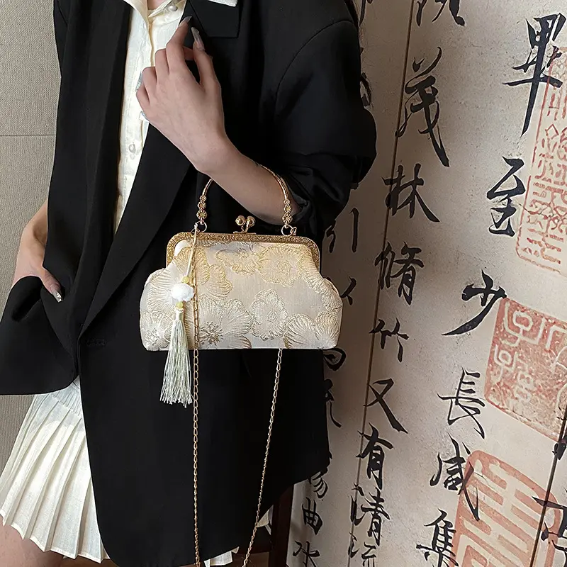 Fashion Elegant Women Shoulder Bags Clutch Chinese Style Ladies Chain Crossbody Bag Casual Girls Handbags Purse Tassel Pendant