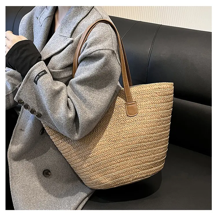 Fashion Casual Straw Woven Women's Bucket Bags Commuter Versatile Ladies Shoulder Bags Travel Beach Ladies Pu Handle Tote