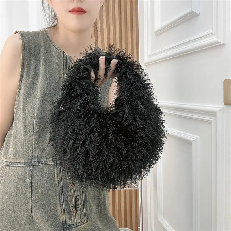 Simple Solid Color Plush Women's Shoulder Bag Fashion Chain Fake Fur Ladies Crossbody Bags Sweet Casual Female Handbags Purse
