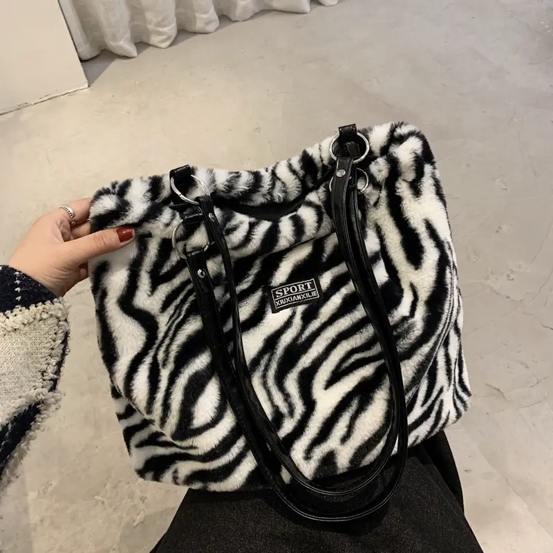 Leopard Pattern Plush Shoulder Bag for Women Winter Fashion Purse Handbags Big Messenger Bags Soft Warm Fur Female Casual Tote
