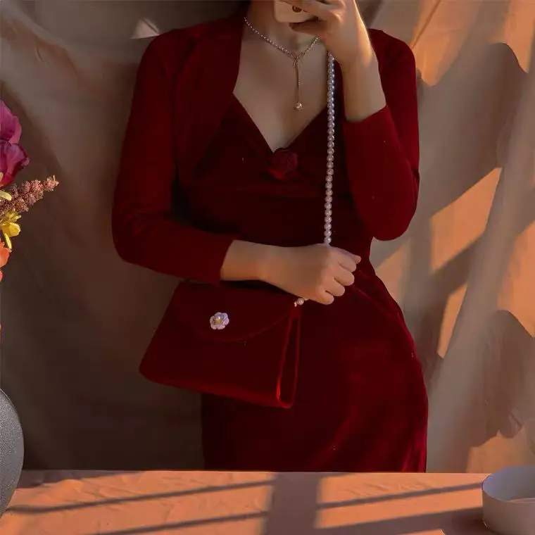 Vintage Pearl Chain Women's Small Square Shoulder Bags Ladies Red Velvet Crossbody Bag Luxury Femlae Underarm Bag Purse Handbags