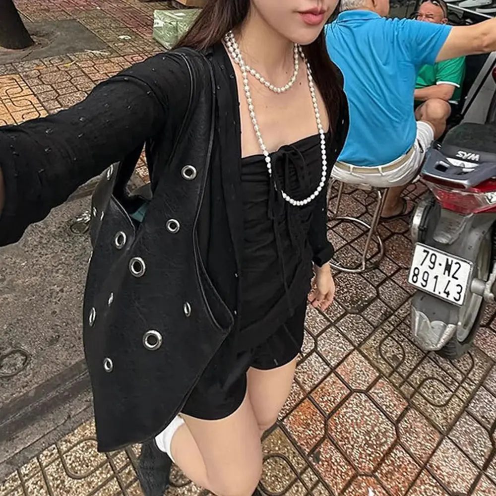 Punk Hollow Rivet Shoulder Bag PU Leather Tote Bags for Women Luxury Studded Handbags and Purses Designer Bag NEW Shopper Female