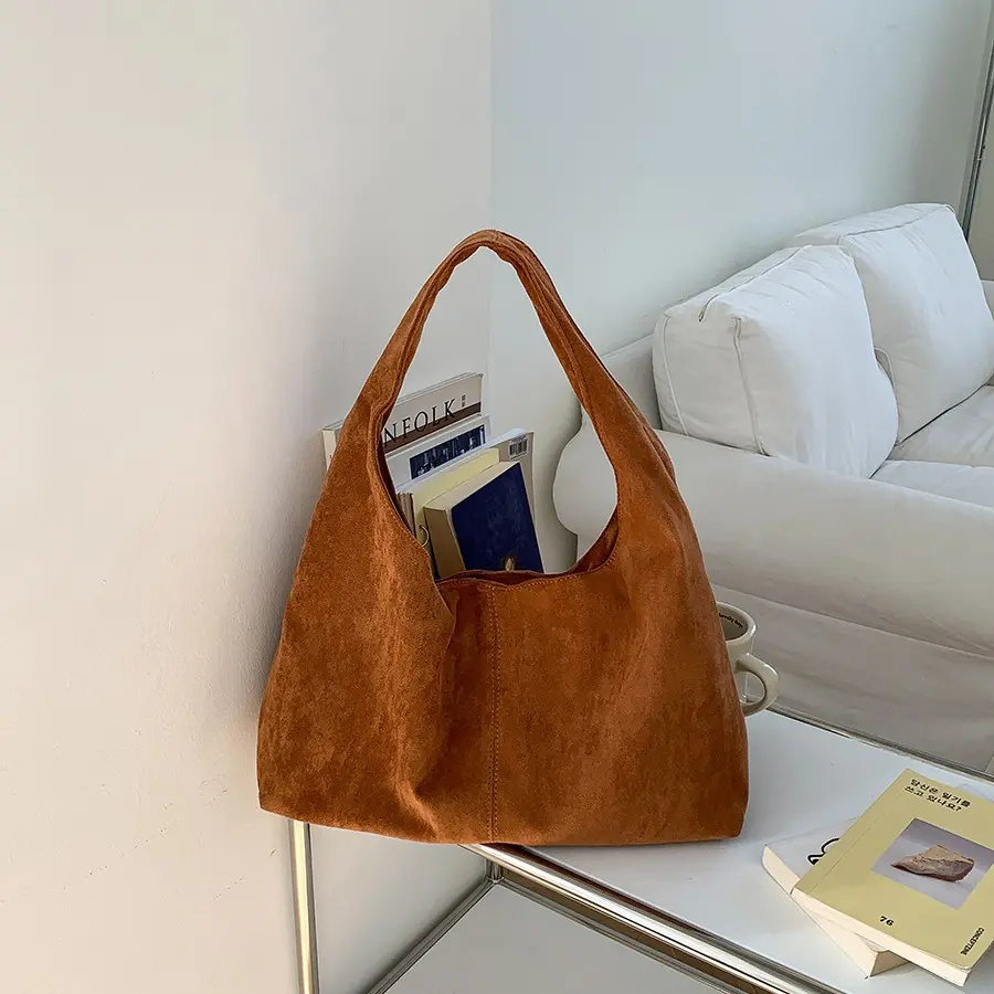 Vintage Half Moon Tote Bag Large Capacity Faux Suede Shoulder Bags for Women Designer Handbags Autumn Frosted Shopper Purses NEW