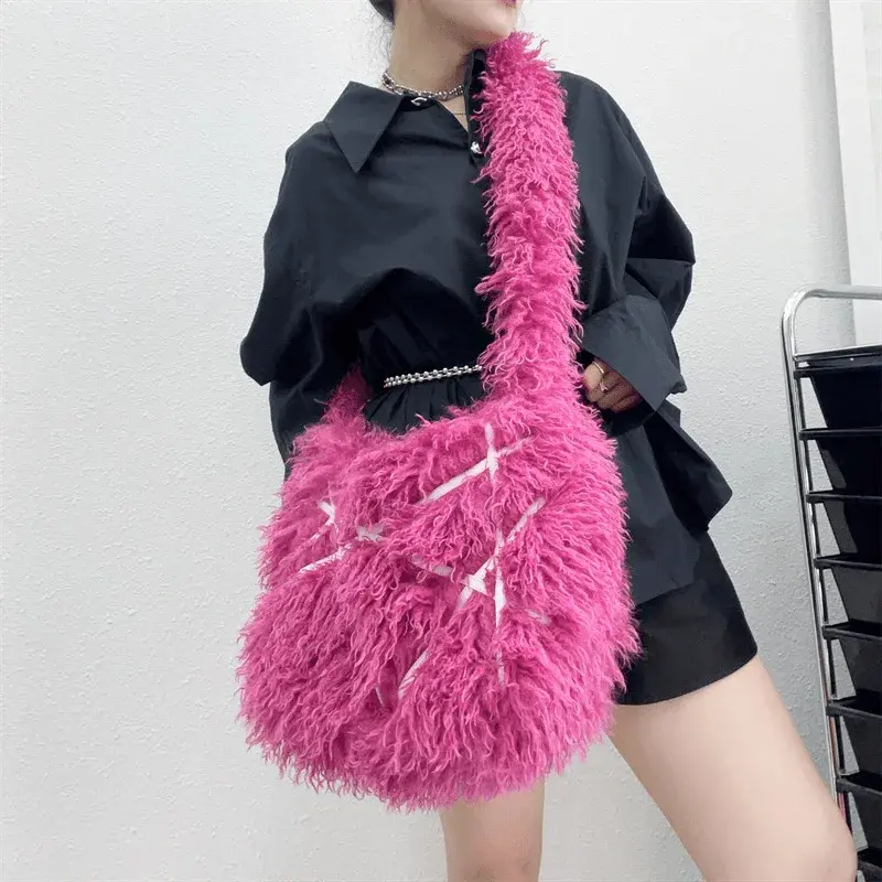 Millennium Y2K Faux Fur Crossbody Bags Designer Fluffy Plush Women Bag Spice Girl Style Shoulder Bag Sweet Girls Soft Tote Chic