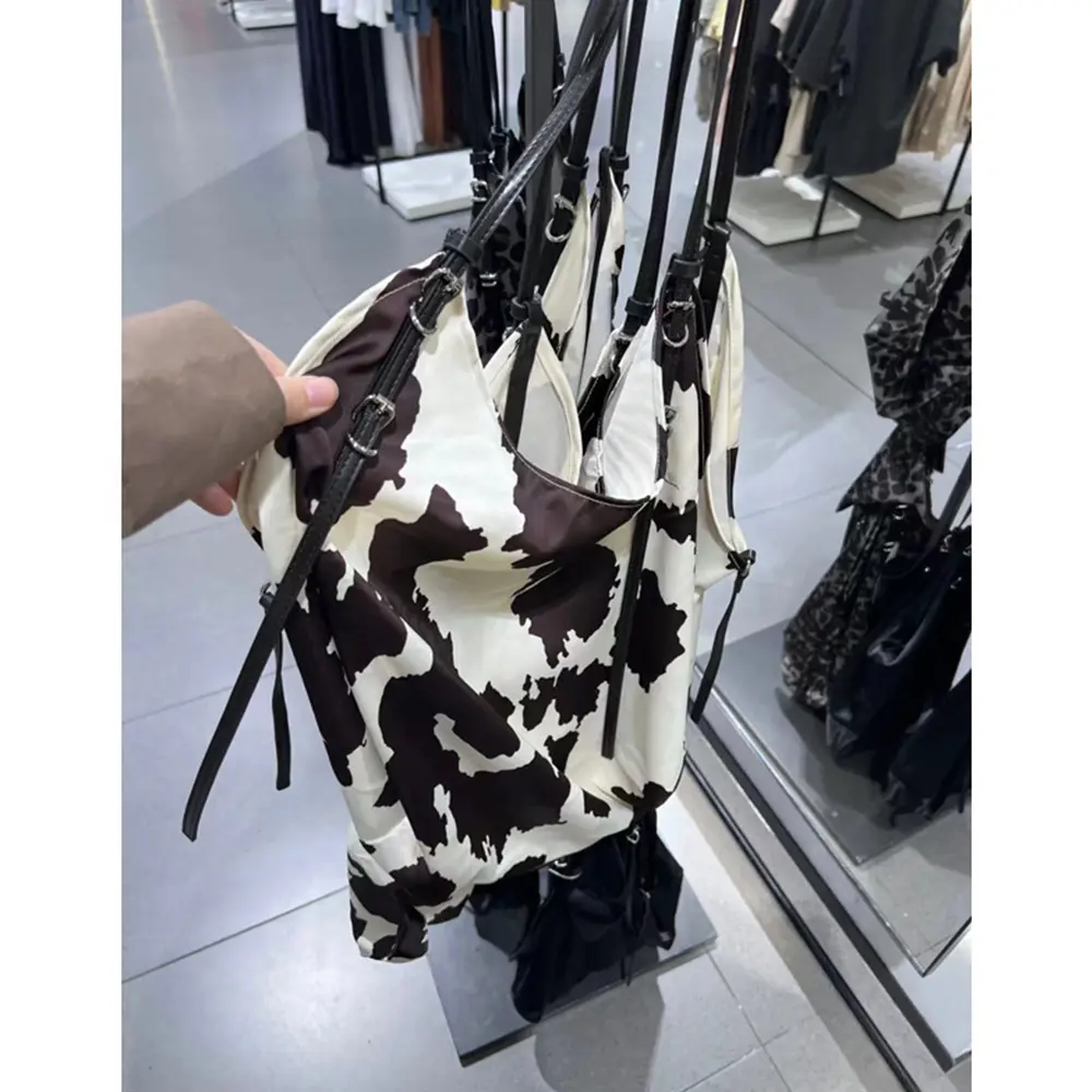 Fashion Leopard Tote Bags for Women Satin Shoulder Bag Animal Printed Designer Handbags Large Capacity Silk Shopper Purses New