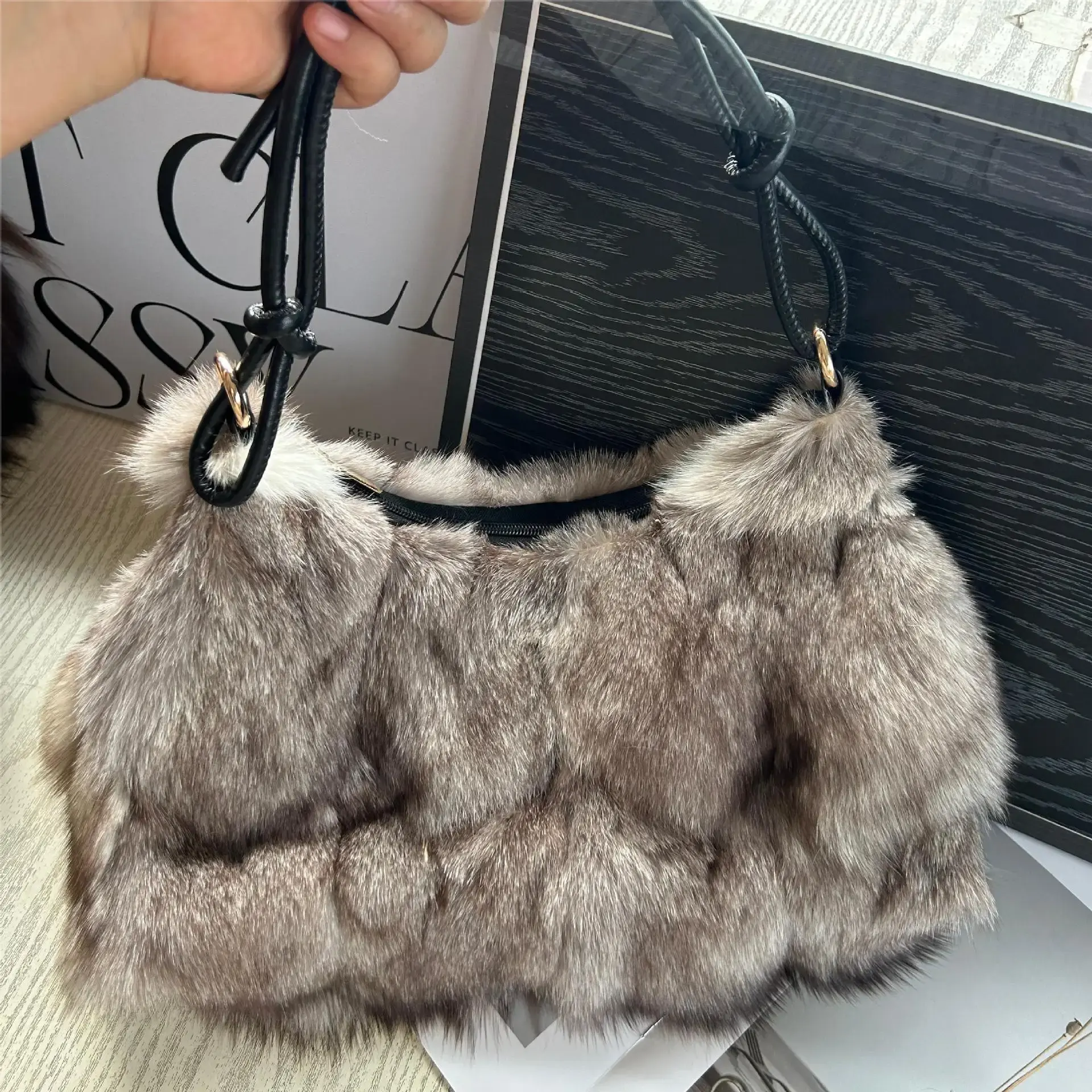 Fashion Fox Fur Bags for Woman Luxury Designer Women Handbag Fluffy Warm Plush Shoulder Bag Winter Soft Tote Crossbody Bag New