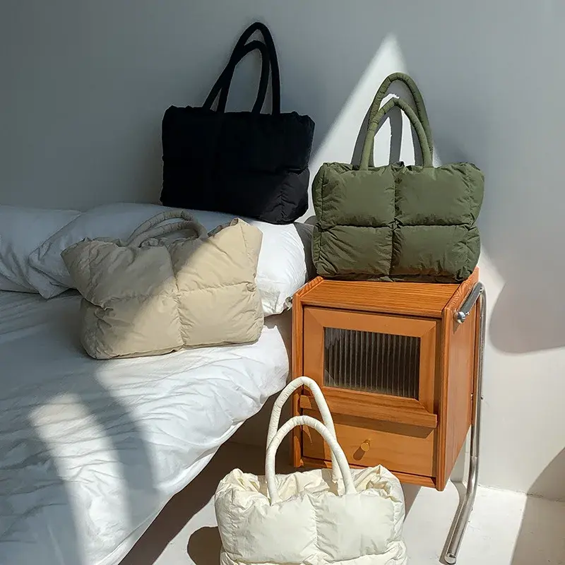 Puffy Space Cotton Tote Designer Bags for Women Quilted Shoulder Bag Soft Padded Handbags 2025 New Down Shopper Purses Clutch