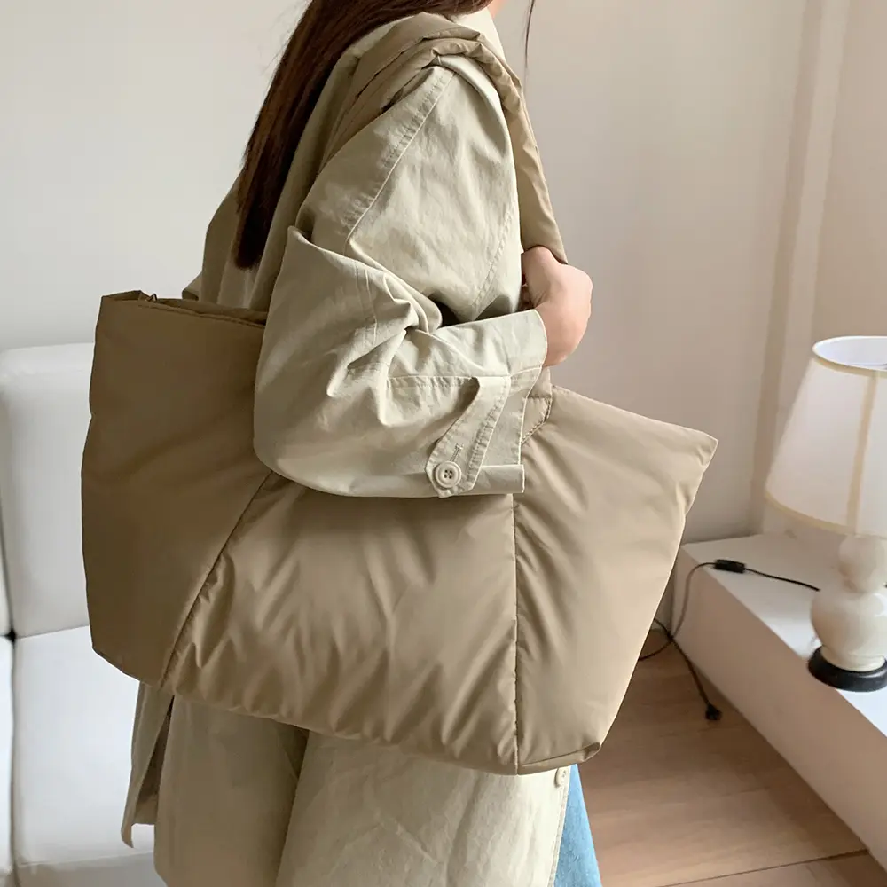 Large Capacity Nylon Tote Bags for Women Quilting Shoulder Bag Unisex Cotton Pad Designer Purses and Handbags Oversize Shopper