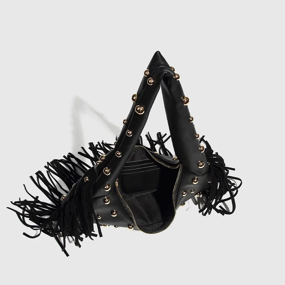 Half Moon Tassel Cloud Bag Fashion Rivet Shoulder Bags for Women Soft PU Leather Handbag and Purses Punk Underarm Bag Clutch NEW