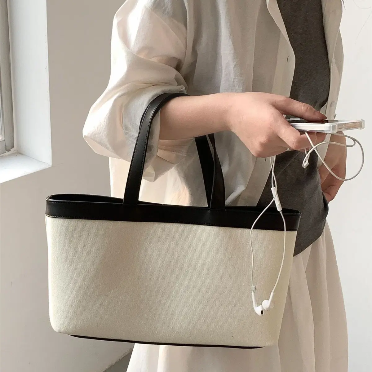 Casual Canvas Tote Bags for Women PU Leather Patchwork Handbag Commuting Shopper Purses Female Korean Style Women Shoulder Bag