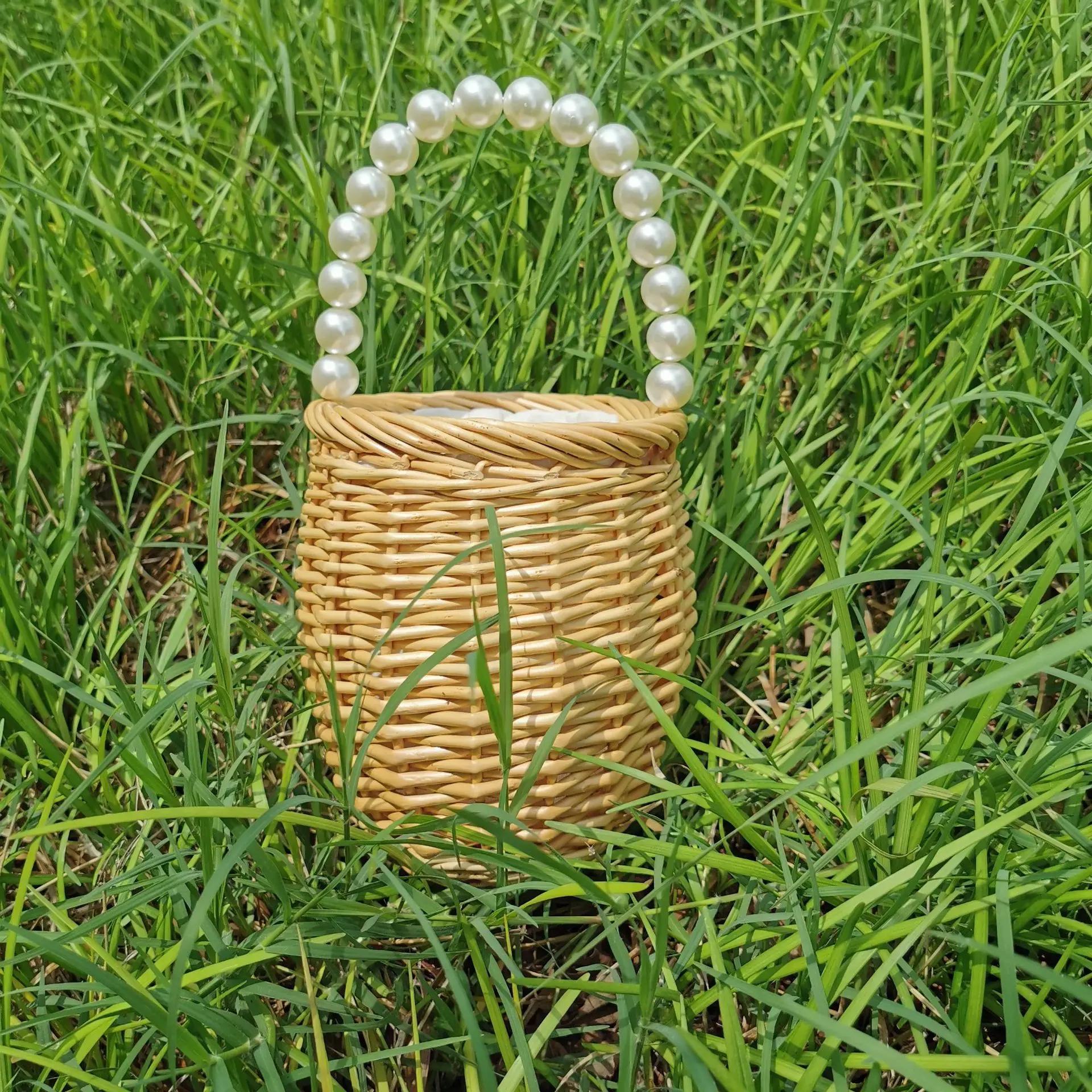 Fashion Pearls Handle Rattan Bags for Women Handbag Handmade Woven Straw Beach Bag Drawstring Wicker Basket Bag Purse Clutch NEW