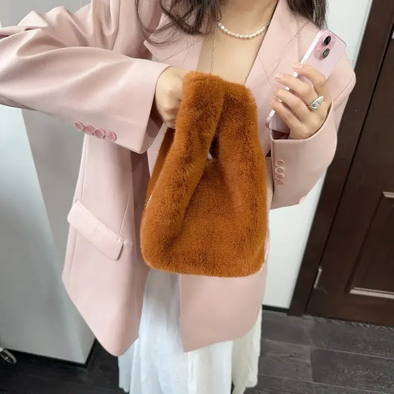 Fluffy Faux Mink Fur Bag Winter Tote Bags for Women Handbags Soft Warm Wrist Bag Chains Shoulder Crossbody Bags Mini Clutch New