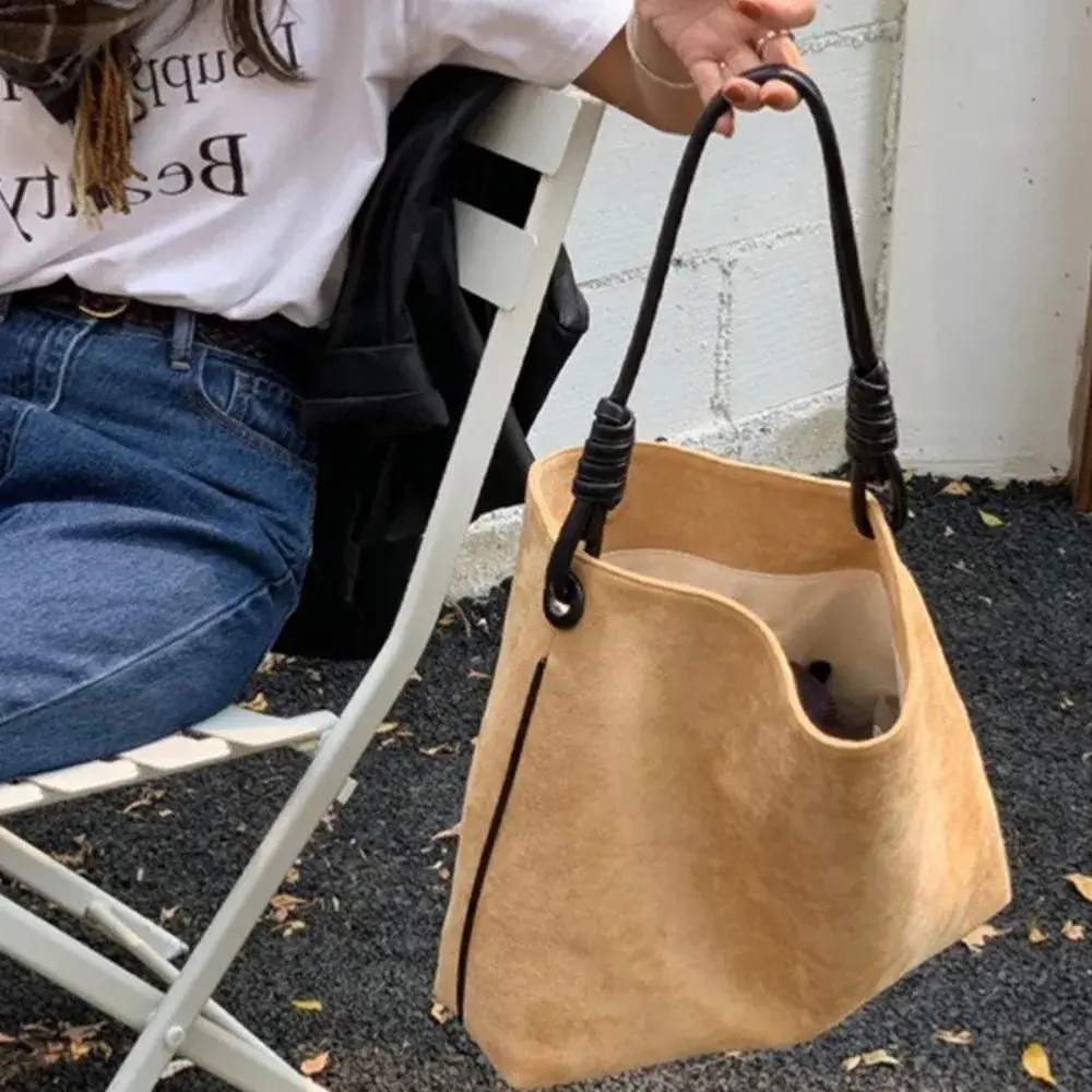 Casual Suede Tote Bag Autumn and Winter Velvet Shoulder Bag Large Bucket Bags for Women Designer Purses and Handbags Shopper New