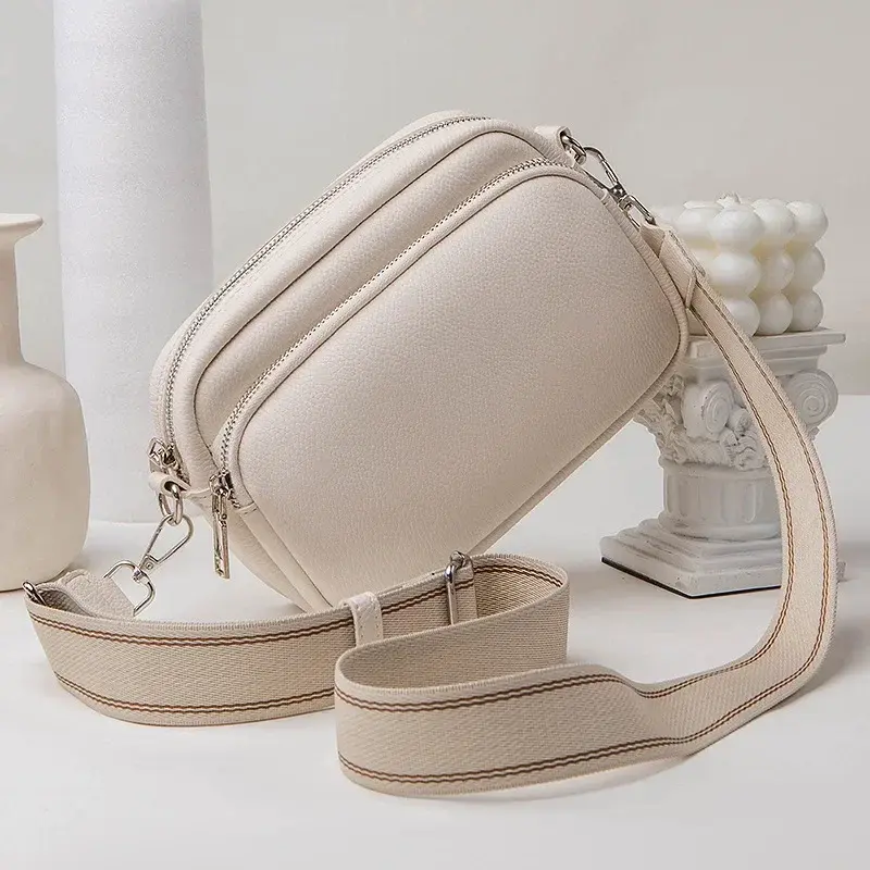 New Wide Strap Lightweight Shoulder Bag Lychee Pattern Small Square Bag Fashion Designer Women Crossbody Bag Female Handbag