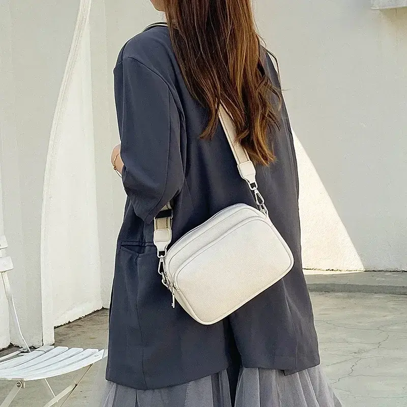 New Wide Strap Lightweight Shoulder Bag Lychee Pattern Small Square Bag Fashion Designer Women Crossbody Bag Female Handbag