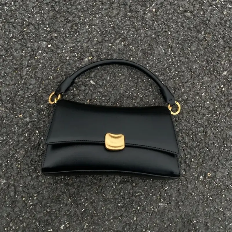 Black Underarm Bag for Women 2025 New Spring Trendy Flap Shape Shoulder Crossbody Bag Vintage Niche Design Square Tote Bag