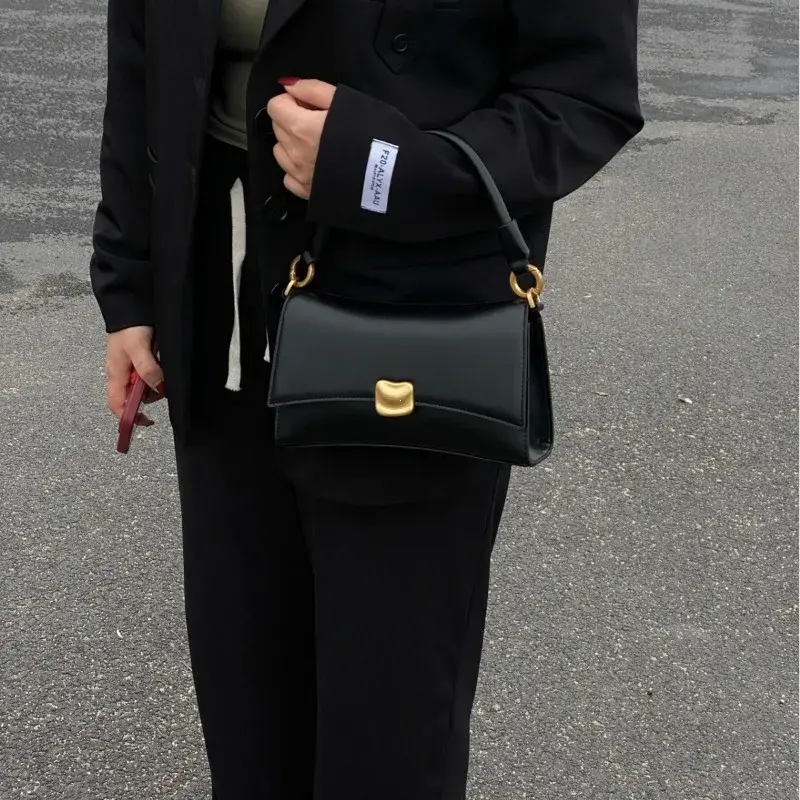 Black Underarm Bag for Women 2025 New Spring Trendy Flap Shape Shoulder Crossbody Bag Vintage Niche Design Square Tote Bag