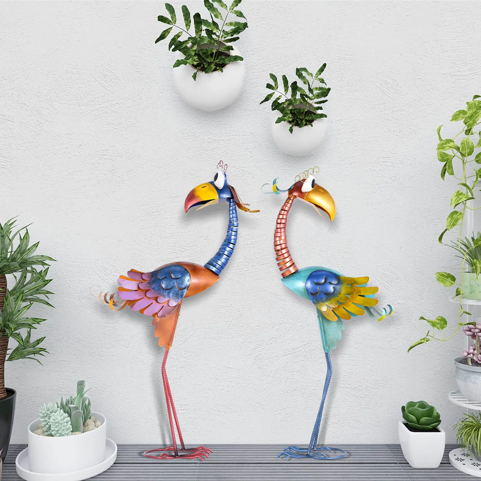 Tooarts Toucan Sculpture, Iron Bird Sculpture, Garden Decoration, Standing Animal Ornament, Artwork for Backyard Patio Lawn