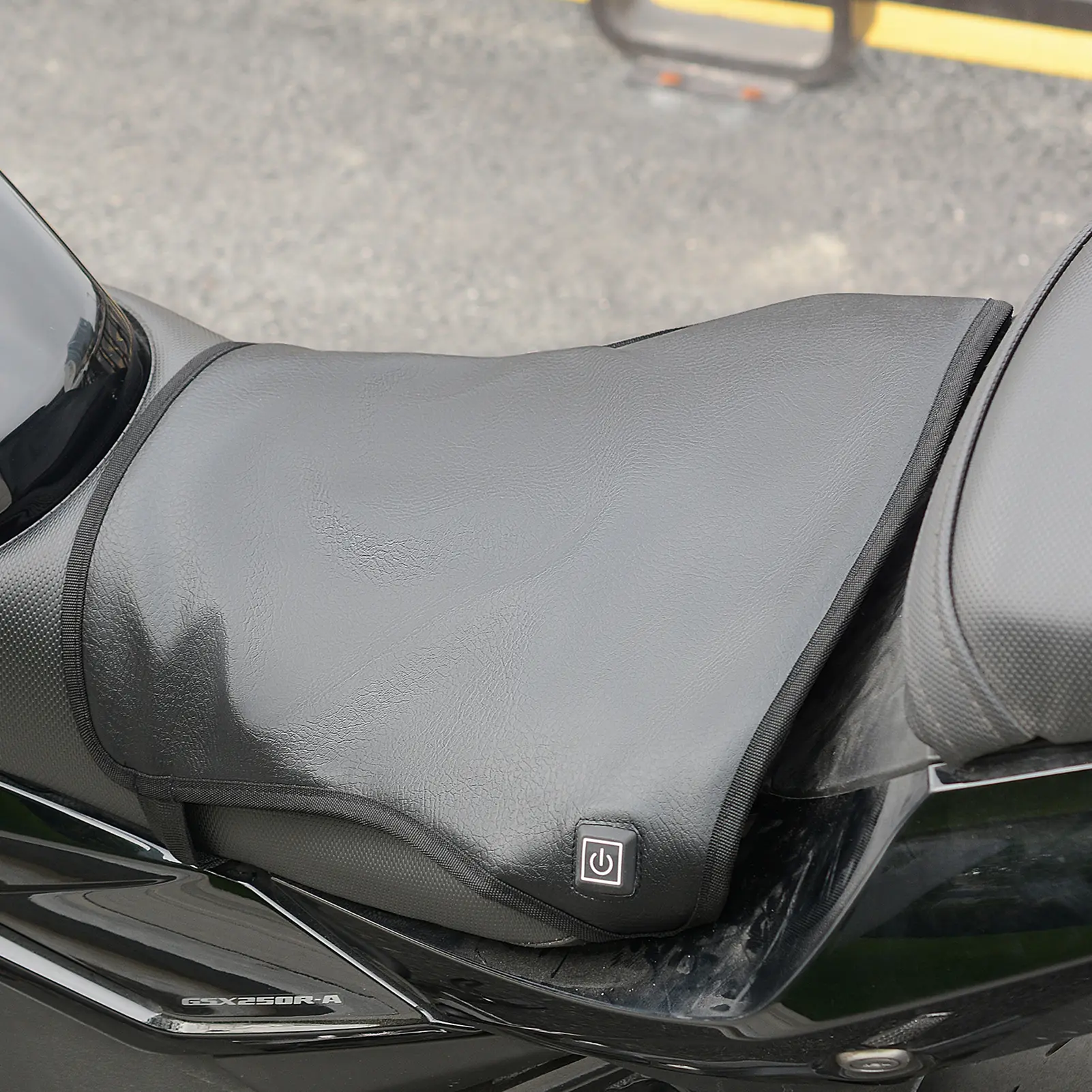 Motorcycle Heated Seat Cushion 12V Electric Heated Seat Pad for Motorcycle Waterproof 3 Levels Intelligent Temperature Control