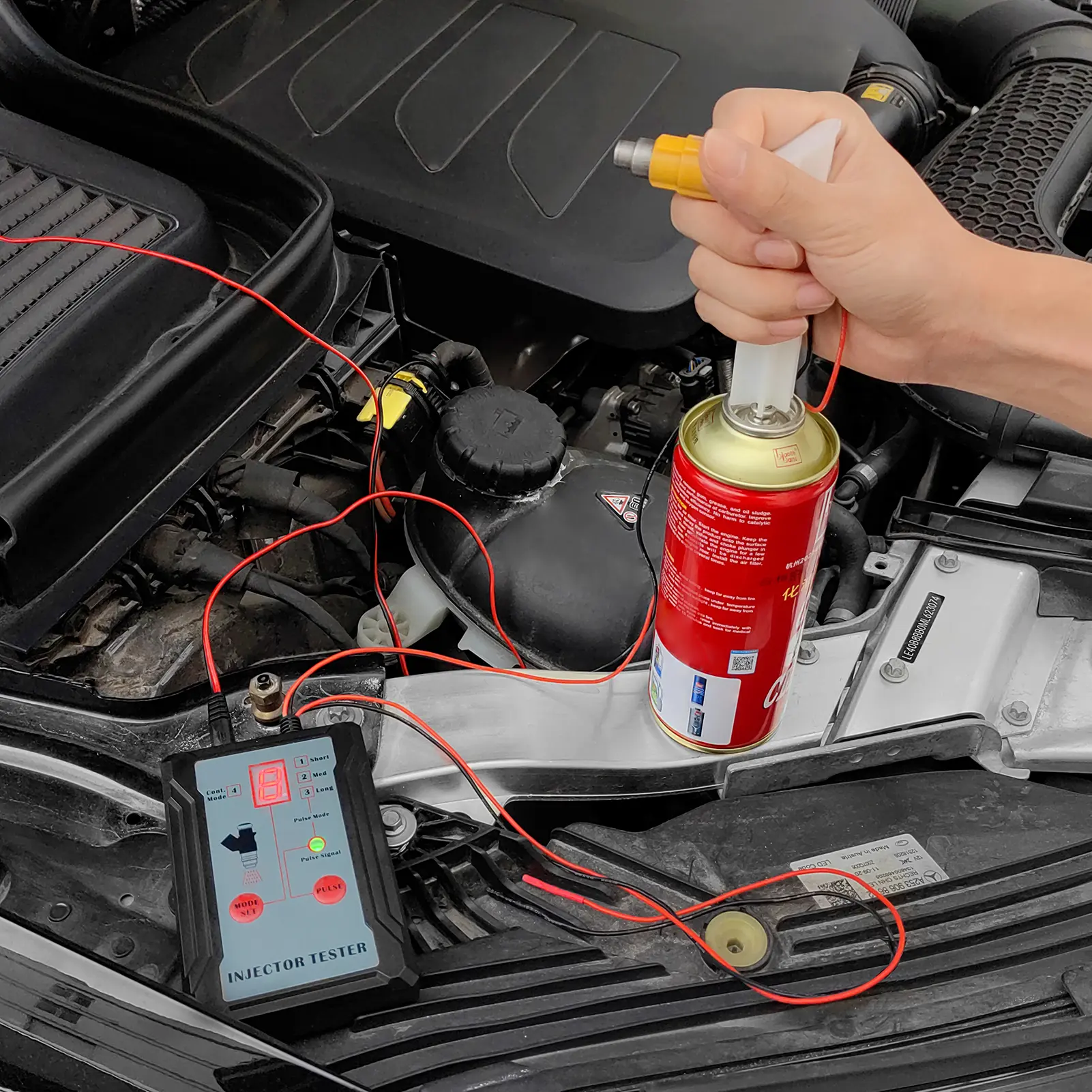 Fuel Injector Tester Adapter for Diagnosis Cleaning of Injectors DIY Cleaning Tool 12V/5V Switchable Short-circuit Protection