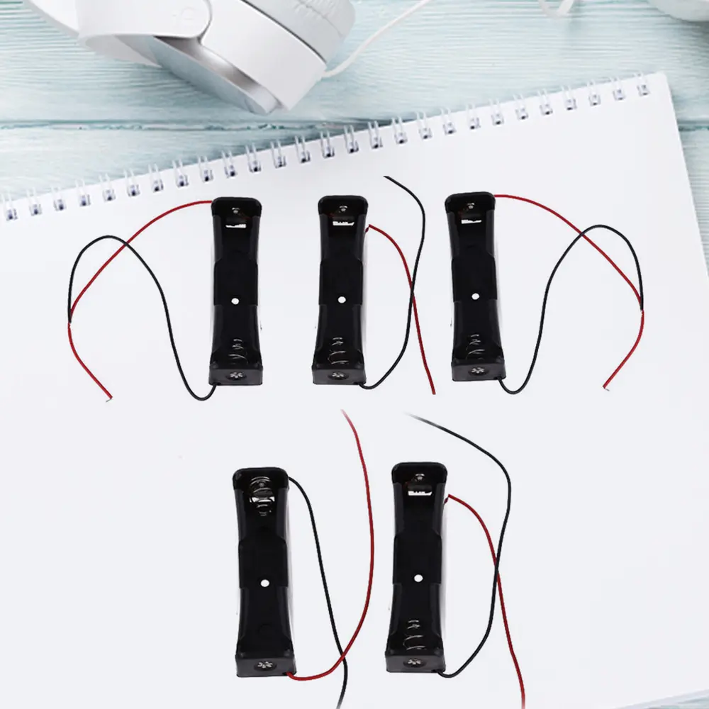 5 Pcs New 18650 17500 18500 Battery 3.6~4.2V Clip Holder Box Case Black