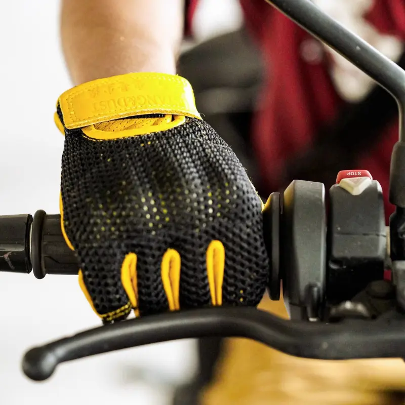 Unisex Lightweight Armor Summer Gloves for Motocross & Cycling - Half Finger, Mesh Ventilation, Touchscreen Compatible Leather