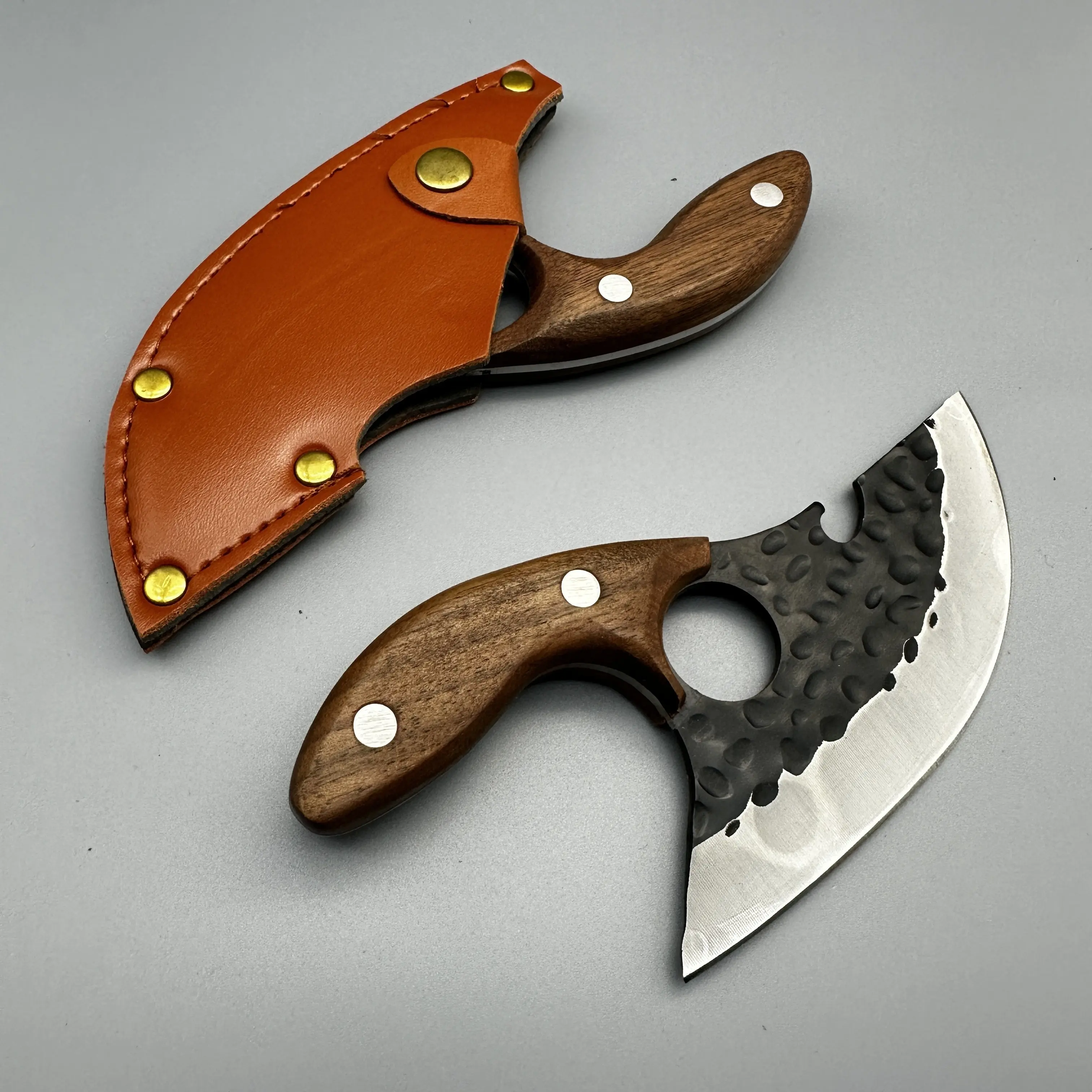 1pc Forged and tempered small curved knife, multi-functional meat cutting and fish gutting knife.