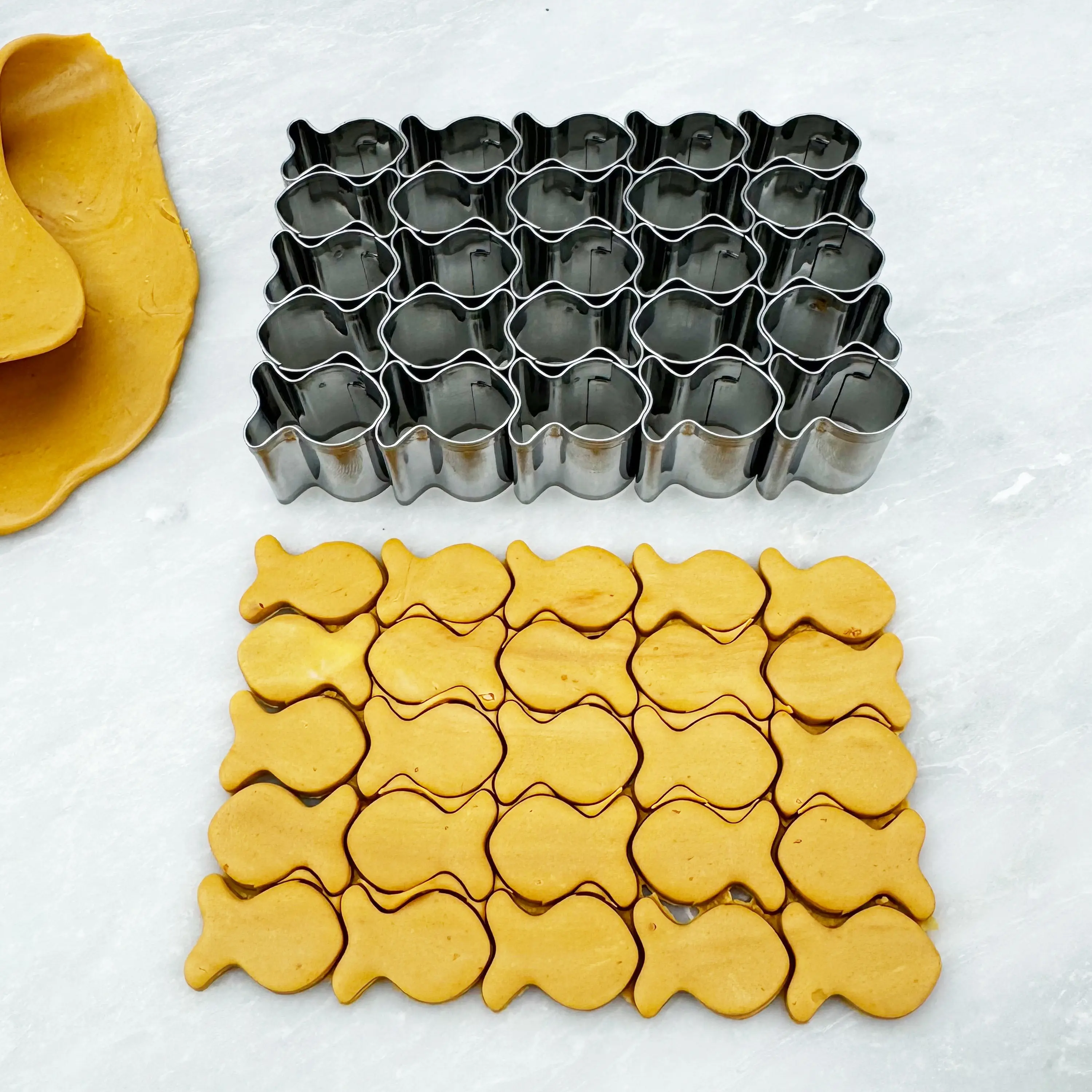 1PC Mini multiple baking molds for small goldfish biscuits