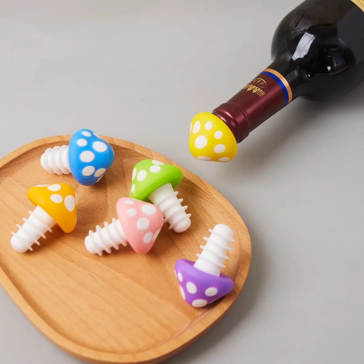 2pcs Holiday Mushroom Wine Bottle Stopper - Kitchen Gadget for Bottles