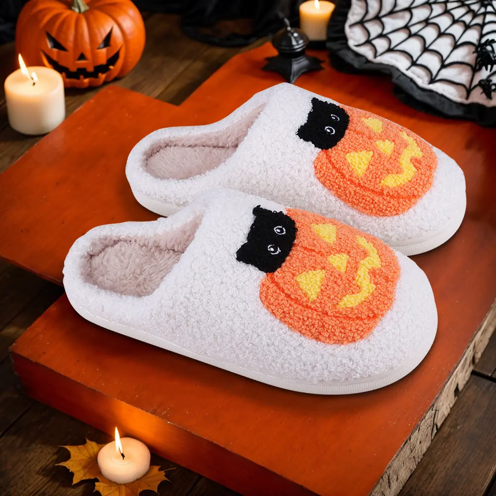 Halloween Pumpkin Cat Slippers Flat Thermal Slippers Comfortable Soft Furry Slipper Cute Black Cat Slippers for Winter