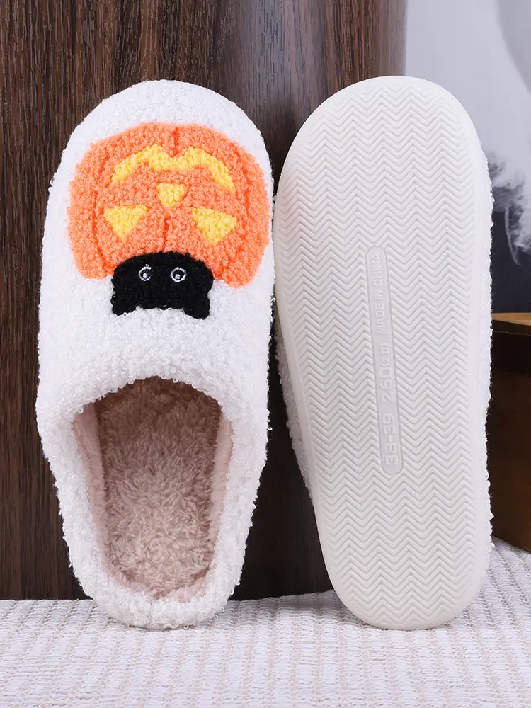 Halloween Pumpkin Cat Slippers Flat Thermal Slippers Comfortable Soft Furry Slipper Cute Black Cat Slippers for Winter