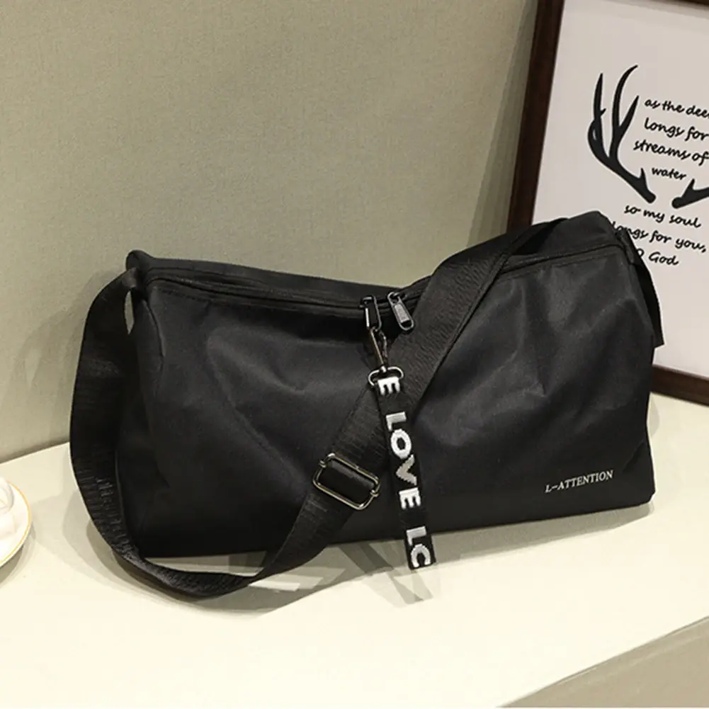 Portable Outdoor Fitness Gym Bags Multifunction Fashion Sport Gym Storage Bag 600D Nylon Adjustable Strap for Men Women