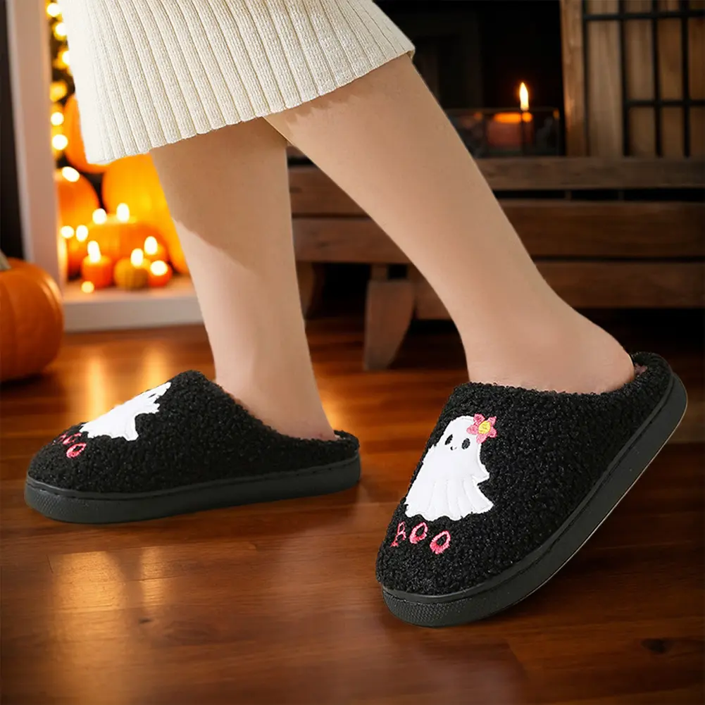 Halloween Ghost Plush Slippers Closed Toe Slippers Comfortable Warm Slip-on House Shoes Anti Slip Soft Furry Slipper for Winter