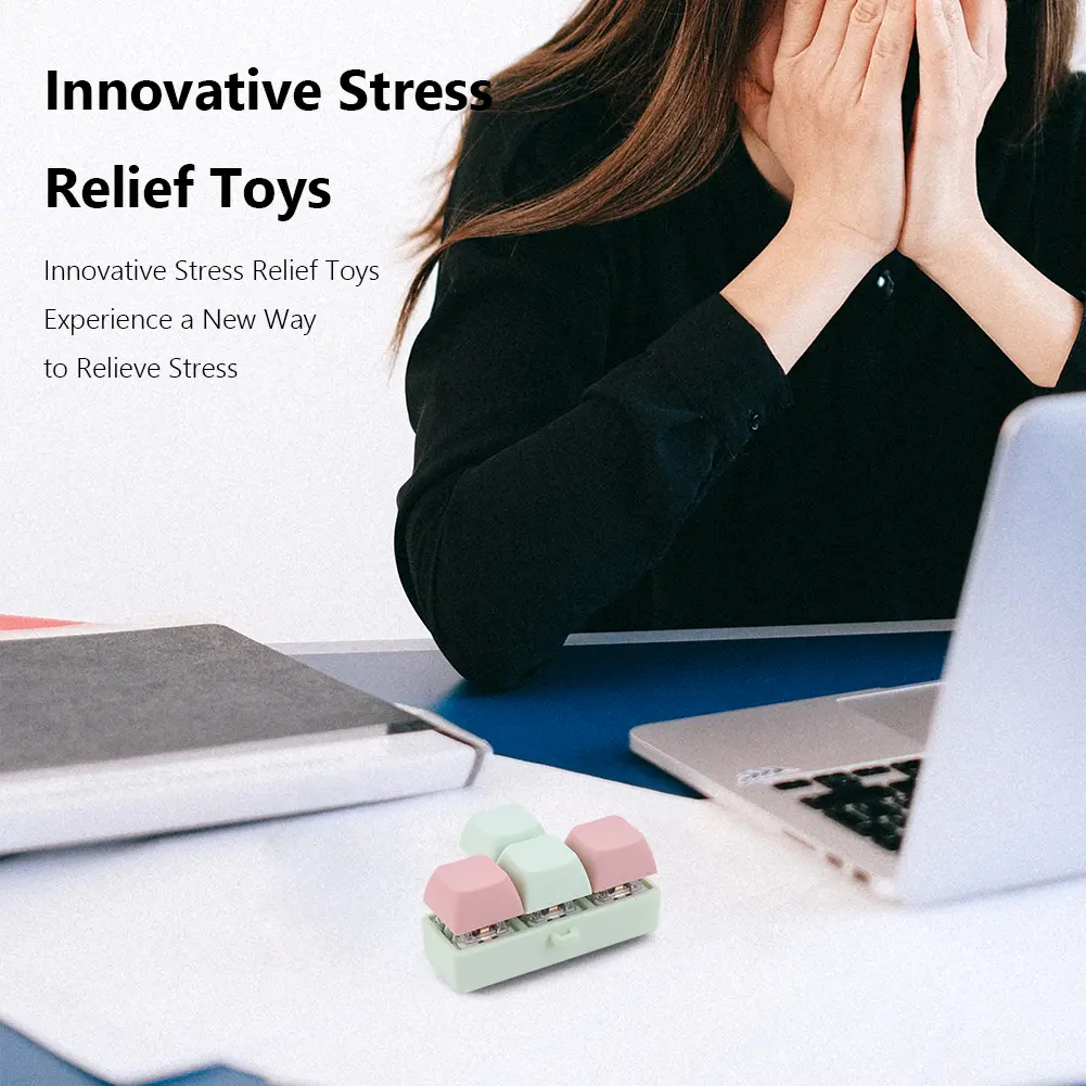 Decompress Fingertip Keychain 4-Button Keycaps Fidget Keyborad Button Finger Calming Keychain Stress Relief Toys for Kids Adults