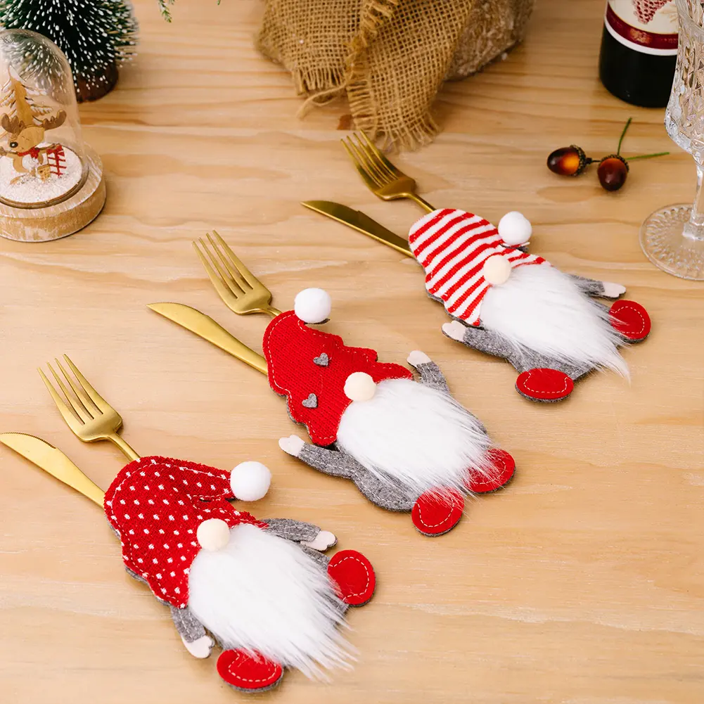 Christmas Tableware Holder Santa Claus Tableware Storage Bags Festival Theme Non-Woven Cloth New Year Party Dinner Decoration