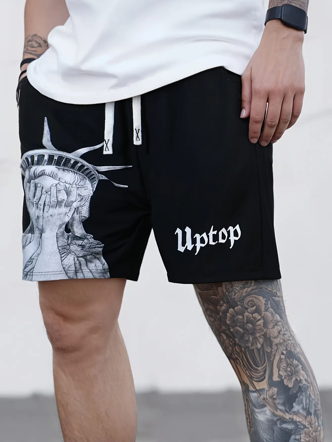 The 2025 summer new 3D printed men's shorts are suitable for daily street wear The polyester fiber is comfortable and breathable