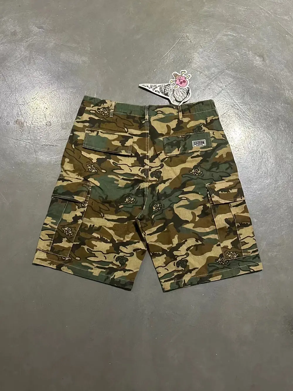 25ss Icecream Running Dog Shorts Trendy American Brand Camouflage Cargo Shorts Multi-Pocket Casual Outdoor Short Pants