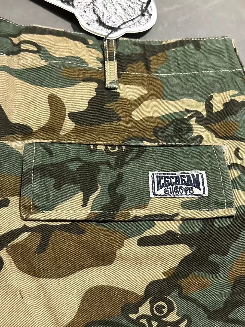 25ss Icecream Running Dog Shorts Trendy American Brand Camouflage Cargo Shorts Multi-Pocket Casual Outdoor Short Pants